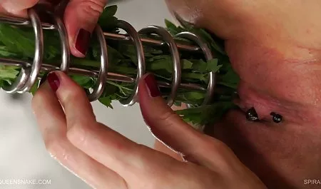 ખૂબ વાહિયાત સેક્સી લૅંઝરી રુવાંટીવાળું લેસ્બિયન્સ પ્રીતિ દરેક અન્ય