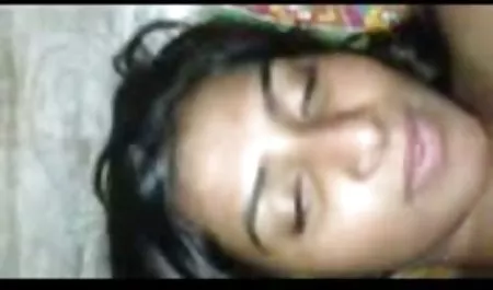 છોકરી ના fucked જાપાનીઝ સબવે મોઢા માં નાખી પછી સવારી