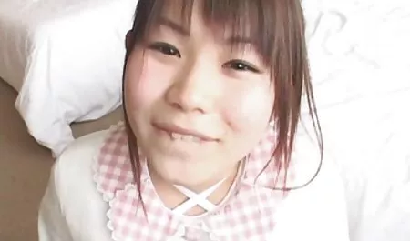 હોટ વાહિયાત leggings છોકરી સફેદ ઘૂંટણ