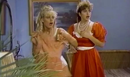 યુવાન છોકરી ગમે છે તે હાર્ડ ભારતીય વાહિયાત