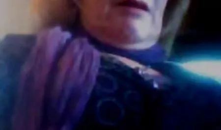 મોટા મોડેલ વાહિયાત પ્રેમ!