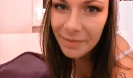 Jessa રોડ્સ ચુસવું મોટો લોડો સાન્ટા ક્રિસમસ વાહિયાત સેક્સ પોર્ન માટે