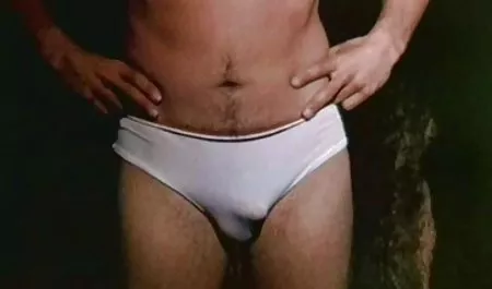 એકલા મુખ્ય વાહિયાત પર એક છુપાયેલા કેમેરા પૃષ્ઠ