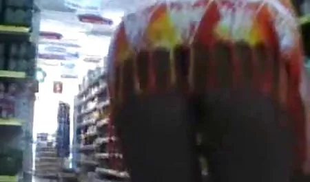 ગંદા સોનેરી બ્રૂક્સ Fucks એક નકલી લોડો હાર્ડ ચોદવુ રમકડાં સાથે બેકયાર્ડ માં!