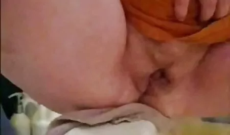 ગ્રેની ભજવે છે વાહિયાત બોસ સાથે