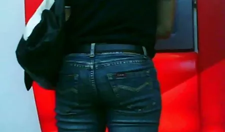 તેના મમ્મી અને કિશોર કે કિશોરી પ્રીતિ વાહિયાત જોવા માટે દરેક અન્ય