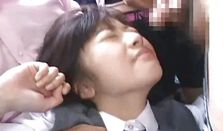 2 થાઈ છોકરીઓ આપી એક હાથ થી ચોદવુ વાહિયાત ફાર્મ પર