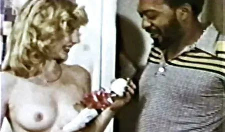 રોમાનિયન સેક્સ માટે તરસવુ deepthroat ગ્રામીણ વાહિયાત ગંદી વાત સાન્દ્રા રૂબીન