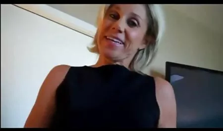 સ્કેન્ડિનેવિયન પ્રિન્સેસ ઍક પ્રકાર નું છોકરીઓ વાહિયાત અને porn નુ અંત: વસ્ત્ર કામ કરે છે તેના સંપૂર્ણ ભોસ ચુત!