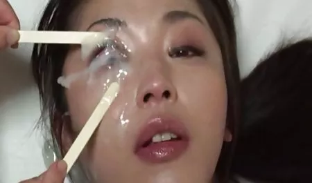 એક વેબ વાહિયાત સારા સ્ટ્રેપિંગ