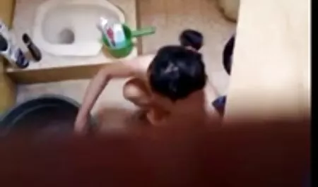 પ્રથમ વાહિયાત કુદરત પર સમયે તે શરમાળ છે