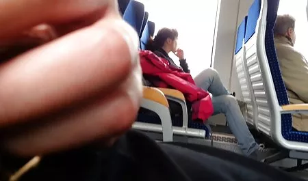 કચડી શેરી માં વાહિયાત પગલું-પુત્રીઓ