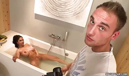 મોટા બોબલા વાહિયાત 2 વાળી મહિલા Sasha ચોદન ગાંડ કમ પહેલાં સ્પ્રે