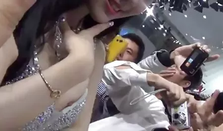 એલેક્સિસ પર બેસીને પગલું-પુત્રીઓ સેક્સ સાથે Uzbek ચહેરો