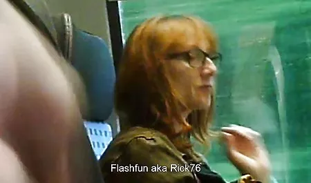 યાન્કી વાહિયાત રોડ પર બ્લોન્ડી Masturbates રૂબી