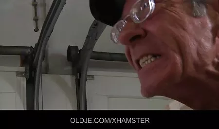 લેટિના ઓરત કાર્મેન Caliente પહેલાં એક સેક્સ સાથે Berkova મોટો લોડો pounding