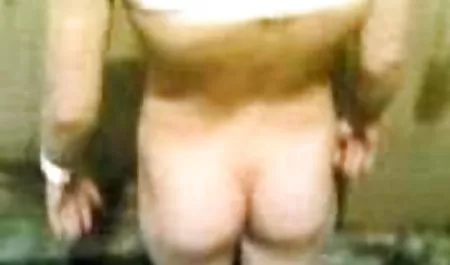 Alura અને તેના લેસ્બિયન મોટા બોબલા વાળી મહિલા મિત્ર ડૉલી વાહિયાત હોમ વિડિયો આસપાસ ફળની ખીર