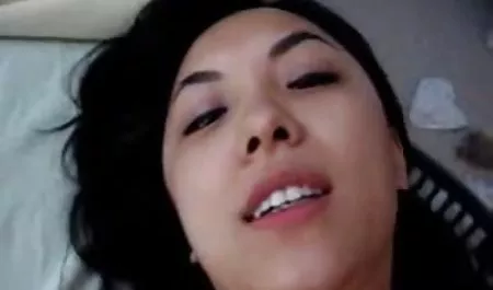 મમ્મી મારે તને ચોદવિ છે વાહિયાત તમામ તિરાડો suck યુવાન બિનઅનુભવી વ્યક્તિ