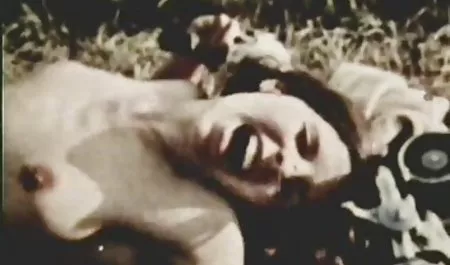 ભૂતપૂર્વ પત્ની dildos ઉગ્ર વાહિયાત બગીચામાં ઉત્તેજનાનો અતિરેક માટે