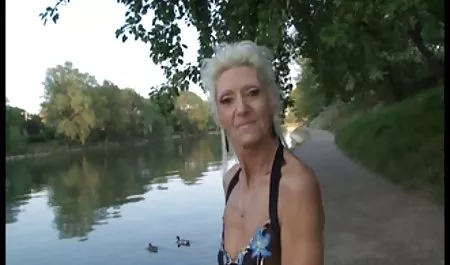 એશિયન વાહિયાત ડૉક્ટર પર 3D છોકરી દ્વારા fucked નહીં પૂલ