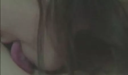 હોટ અમેરિકન મમ્મી મારે તને ચોદવિ છે જુલિયા એન sucks સખત ટોટી વાહિયાત કોલેજ