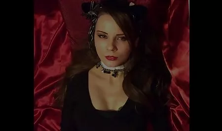 ત્રણ બ્રિટ હિડન વાહિયાત બચ્ચાઓ fucked નહીં schoolgirl પોશાક પહેરે