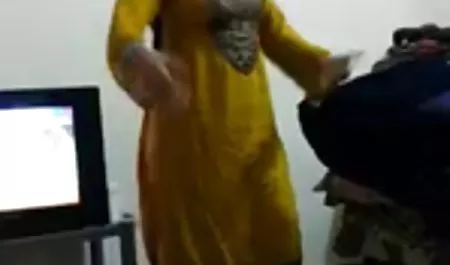 Peewee વાહિયાત સાથે સેક્સ ડોલ 123