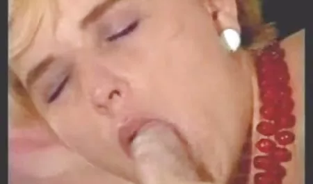 છૂંદણાં કે ત્રાજૂડાં પાડવાં ગાંડ Sluts રાવેન લી સેક્સ ડોલ વાહિયાત