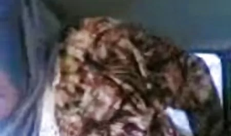 સ્વિમસ્યુટ વાહિયાત સેક્સ સાથે કાળા સ્ત્રી