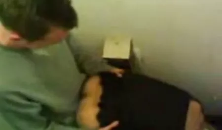 2 સેક્સી hunks અને 1 સેક્સી છોકરી બે પુરુષ પુરુષ સ્ત્રી ત્રણ લોકો નુ વાહિયાત ગળામાં વિડિઓઝ સમૂહ ચોદન