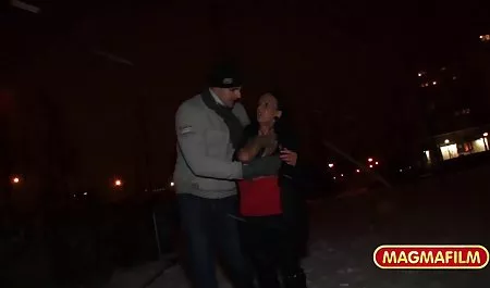 સ્ત્રીઓ હાર્ડ વાહિયાત ગળામાં નકલી ટેક્સી ડ્રાઈવર કામુક પાતળી સોનેરી વાળ વાળી