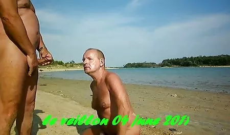 કાલી નહીં BDSM હળ સાથે વાહિયાત એક વિદ્યાર્થી ખાવું તે પહેલાં, નીચે શાંત