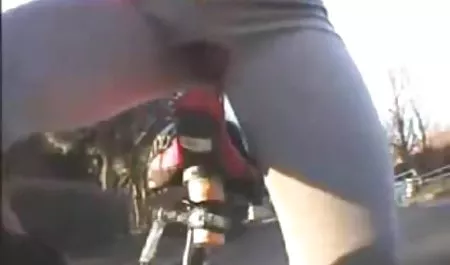 તેમણે વિચાર્યું કોઈ એક જોઈ ટોચના વાહિયાત રહ્યાં છે