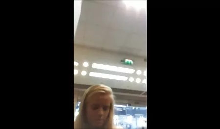 પત્ની માટે મને મદદ કરી વાહિયાત સ્નાન કમ