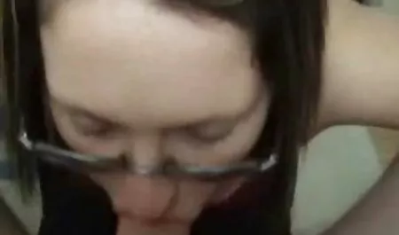 ની મુલાકાત લો અને પછી બે વાહિયાત રસોડામાં શિંગડા નાયલોનની નળ પર શરૂ