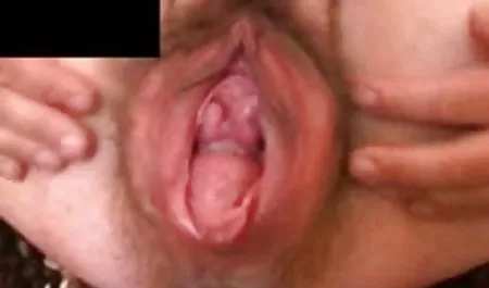 છોકરી, બતાવો મને તમારી બ્રા સાથે વાહિયાત પુખ્ત સ્ત્રીઓ અને બદલો