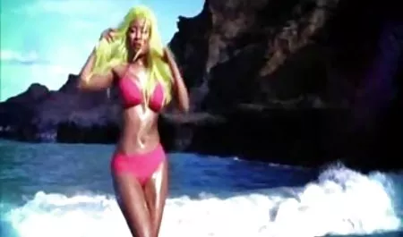 ટીન Adara તેના ગર્દભ નહીં ખેંચાય દ્વારા વાહિયાત નાંખે છે એક રાક્ષસી લોડો